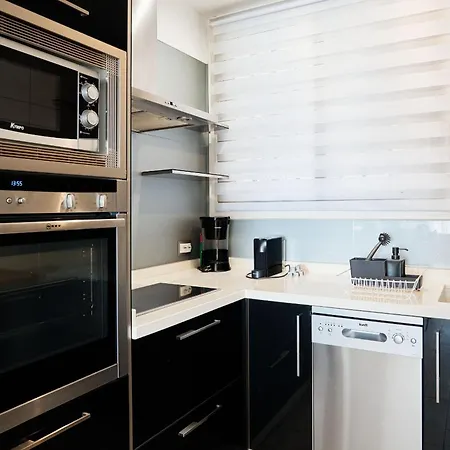 Apartamento Coastal With Terrace, Sea Views And Heated Pools *