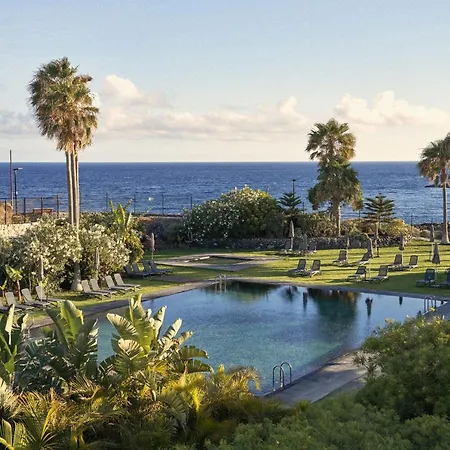 Coastal With Terrace, Sea Views And Heated Pools San Miguel de Abona
