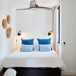 Coastal With Terrace, Sea Views And Heated Pools *