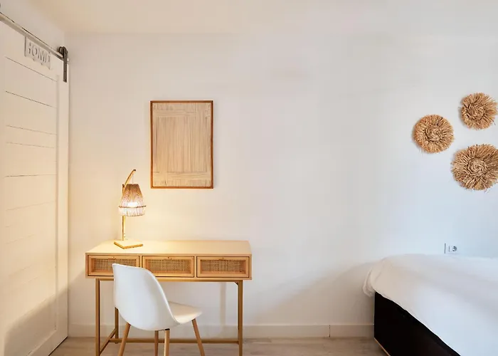 Coastal With Terrace, Sea Views And Heated Pools Διαμέρισμα *