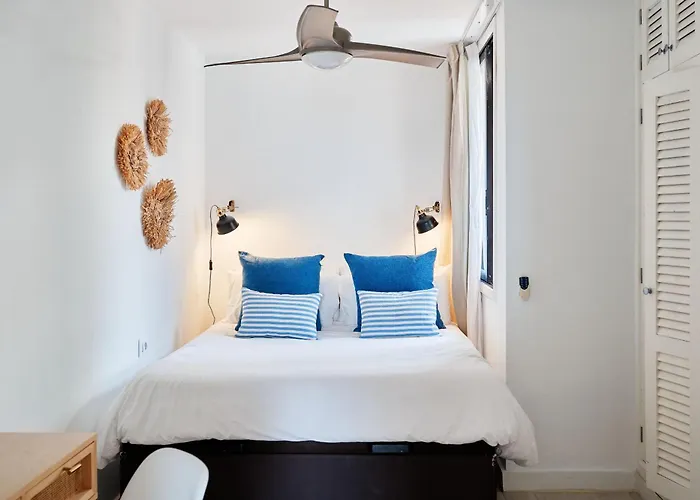 Coastal With Terrace, Sea Views And Heated Pools *